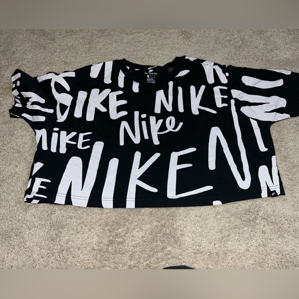 Women Nike crop top